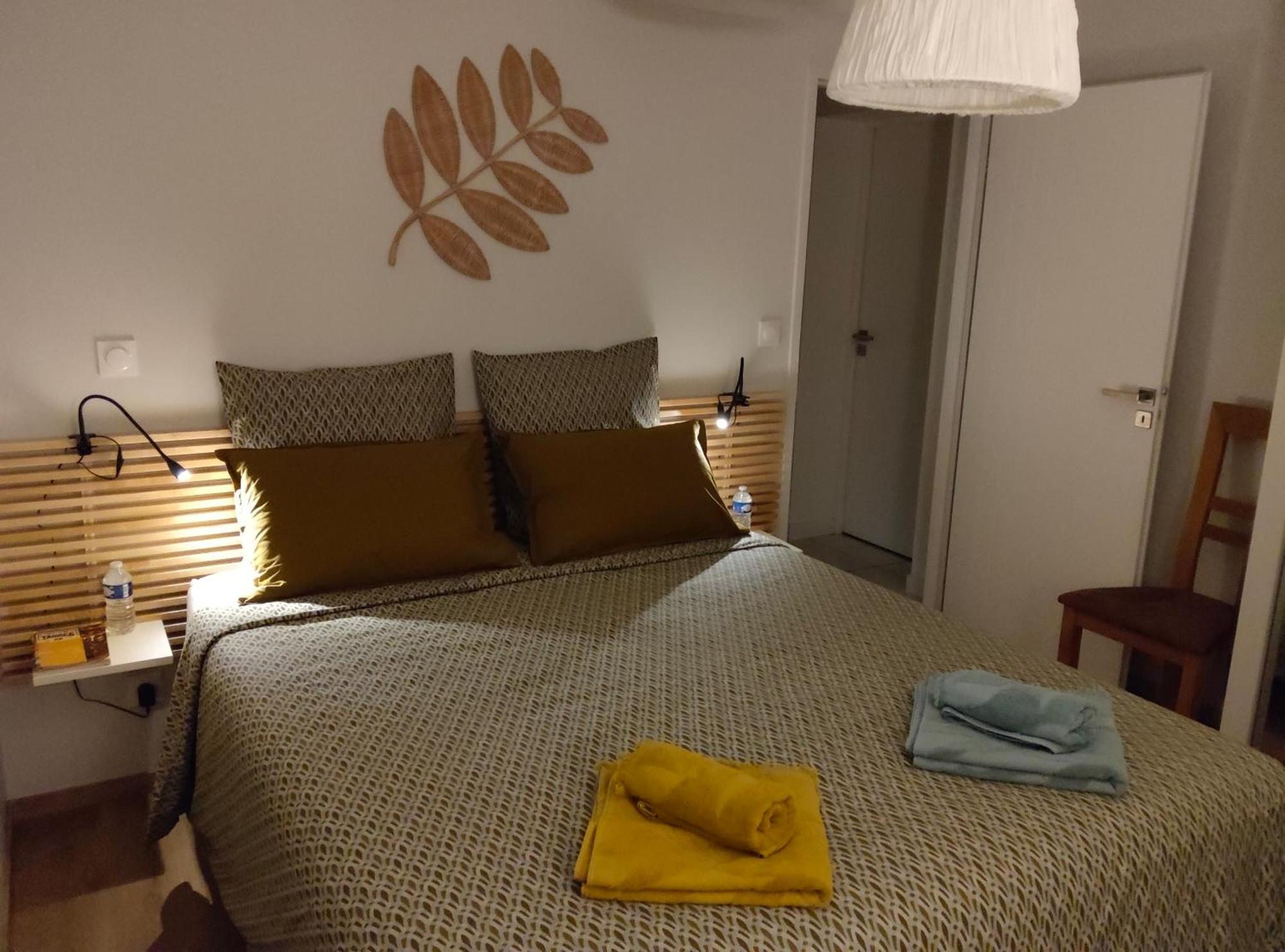 Du Cote De Chez Paule, Chambre Avec Entree Independante Et Salle D'Eau Privative Séméac Екстериор снимка